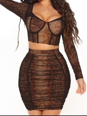 Fashion Nova Snakeskin Corset Crop Top Long Sleeve Brown Tan Large NWT